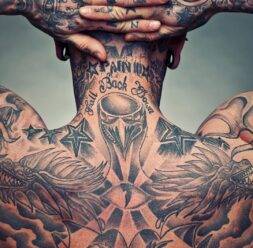 Blackwork styl tetování.