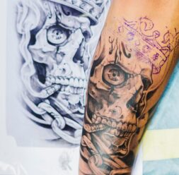 Realistický styl tetování.