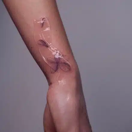 Minimalistické tetování symbol květ na na zápěstí