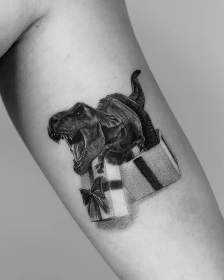 Tetování zvířata, T-Rex na paži