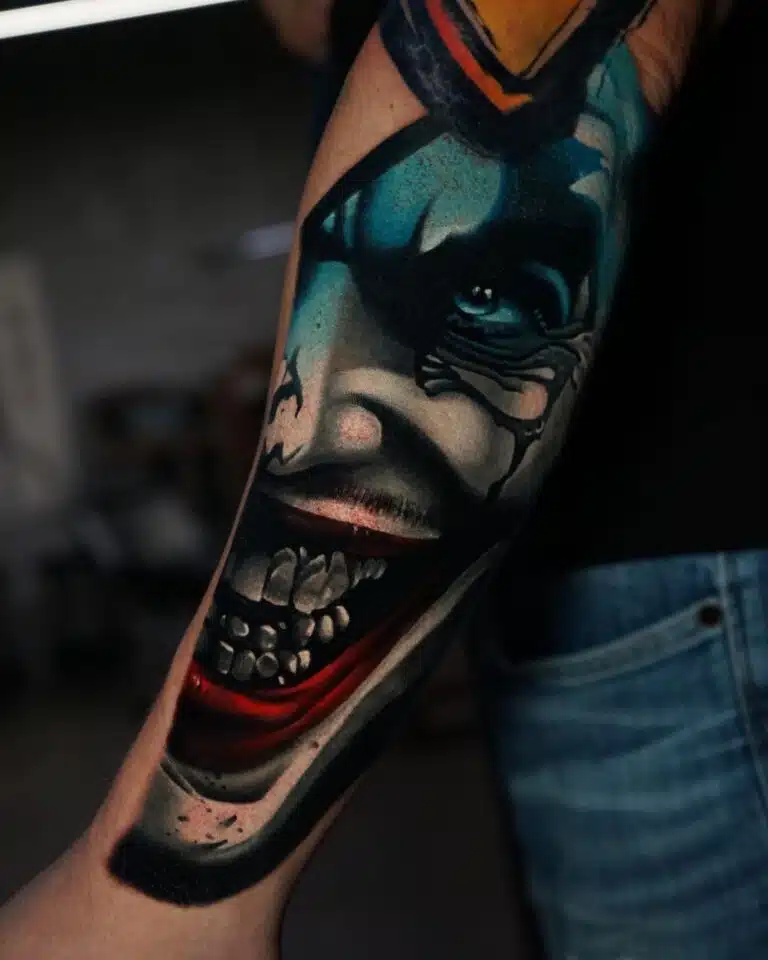 Tetování z filmů a pohádek, Joker na předloktí