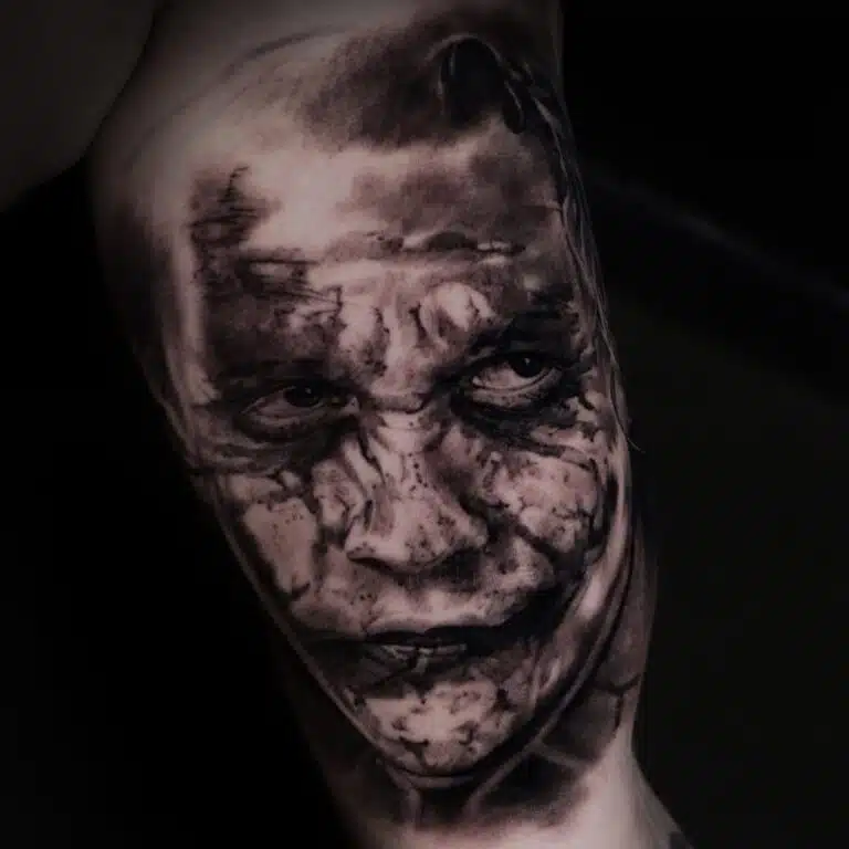 Tetování z filmů a pohádek, Joker na paži