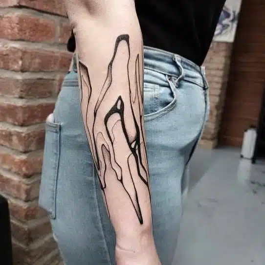 Tetování čáry na předloktí