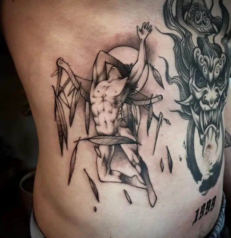 Tetování padlý anděl na žebrech