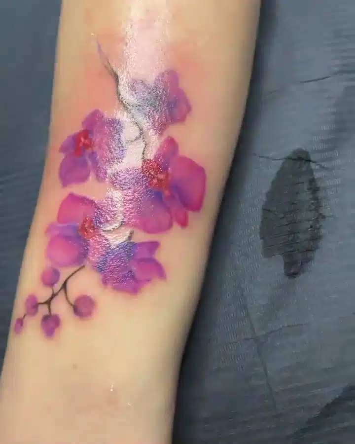 Tetování květiny, sakura na předloktí