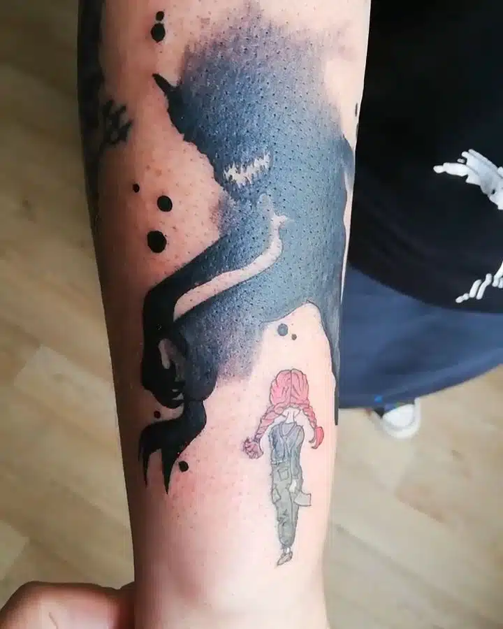 Tetování ďábel, dítě, symbol na předloktí