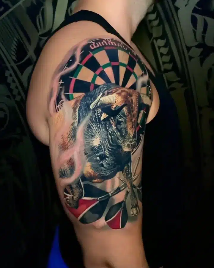 Tetování znamení zvěrokruhu, zvíře, býk na rameni