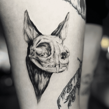 Already dark tatér.