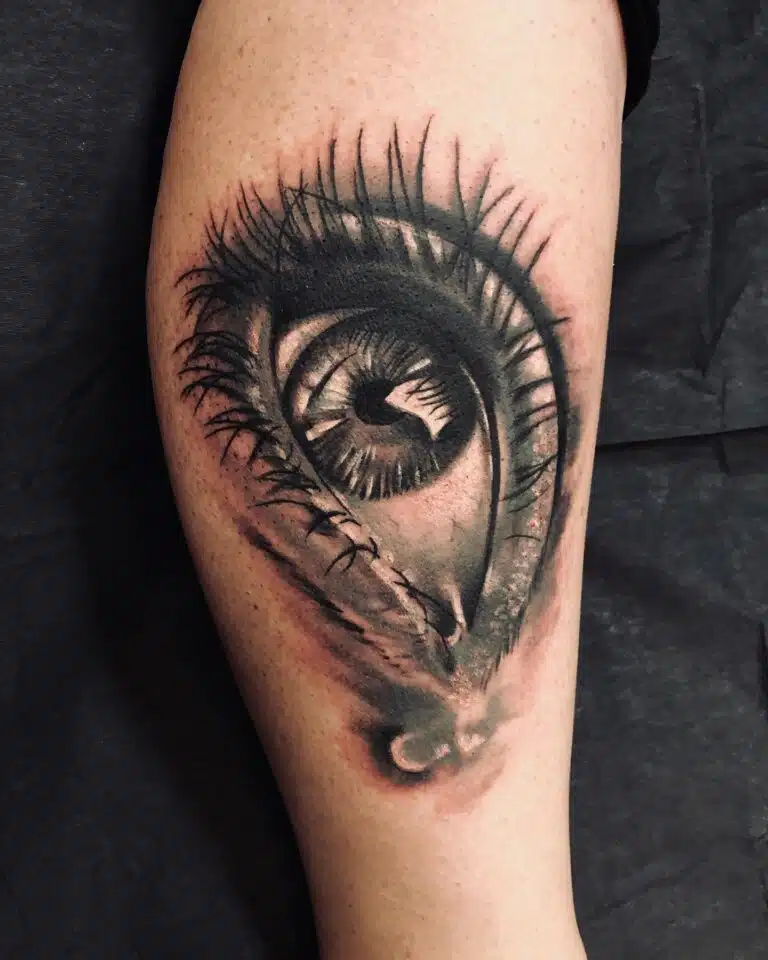 Tetování oko, symbol na lýtko