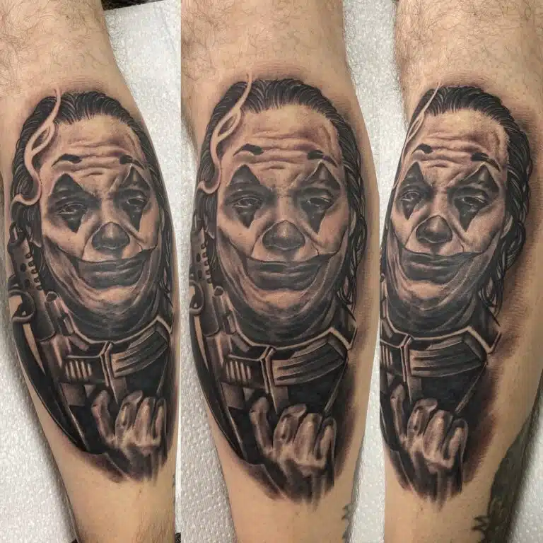 Tetování z filmů a pohádek, Joker na koleni