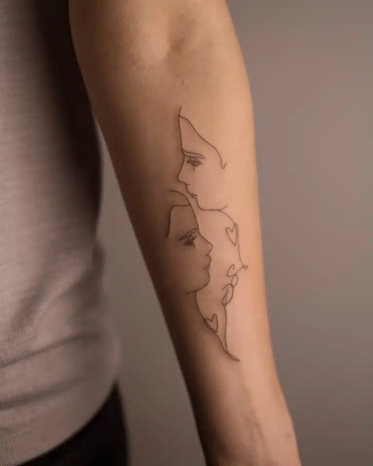 Tetování symbol lásky, portréty na předloktí