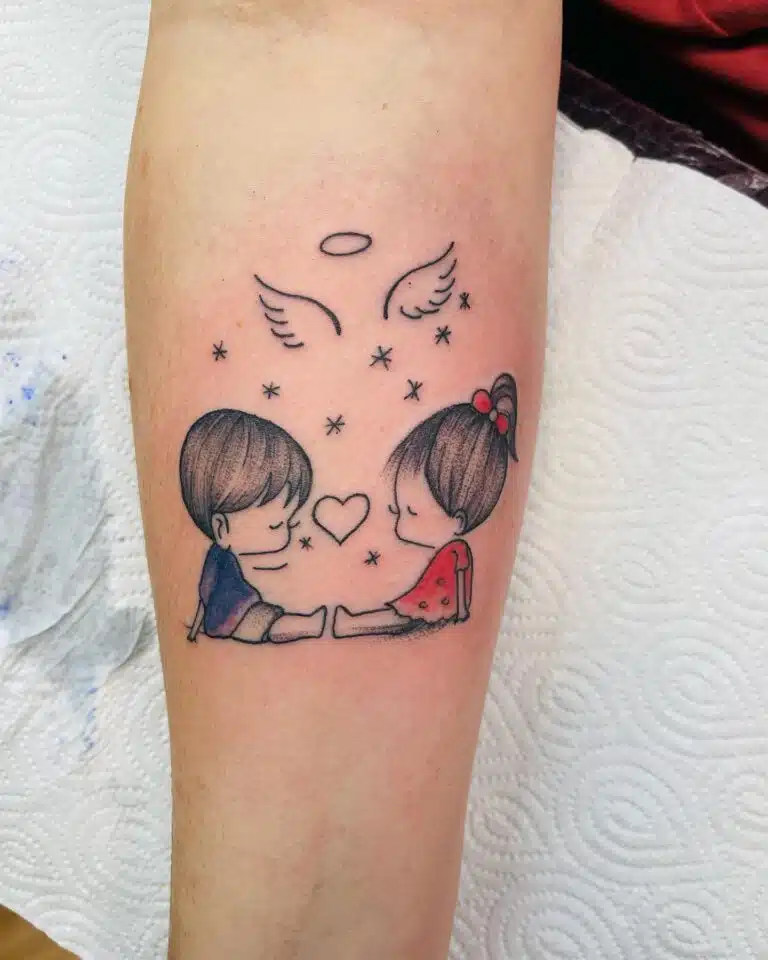 Tetování symbol lásky na předloktí