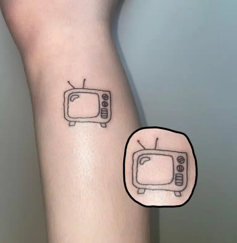 Tetování znaky a symboly, symbol, televize na holeni