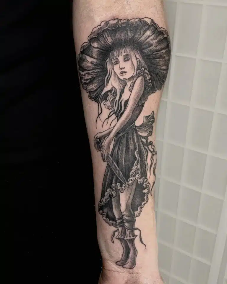 Tetování žena, houbová dívka na předloktí