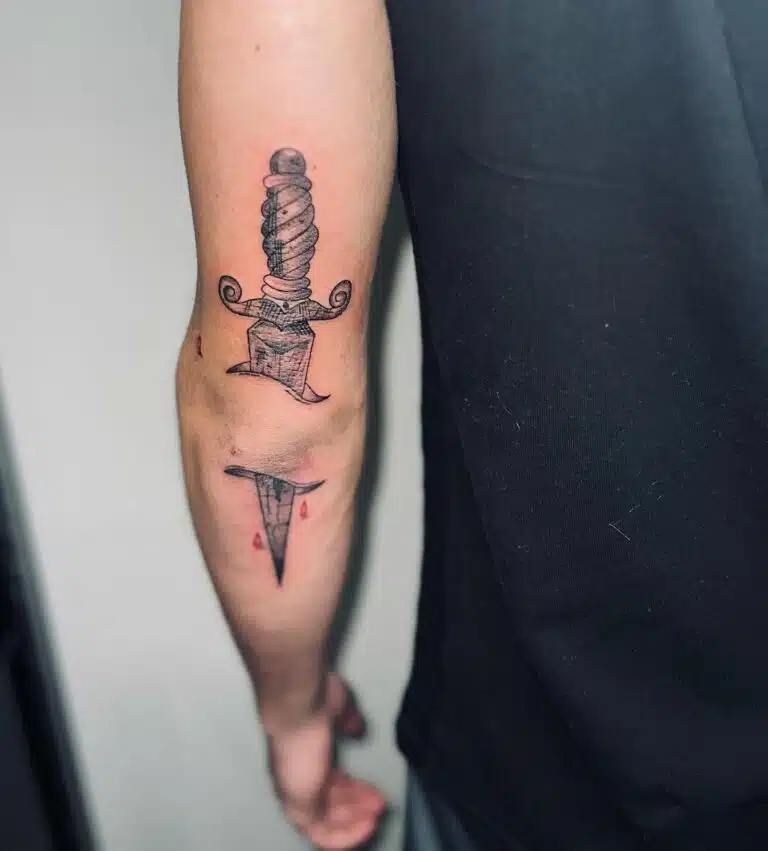 Tetování znaky a symboly, symbol dýka na předloktí