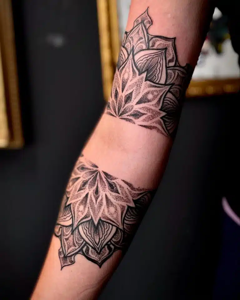 Tetování mandala na předloktí