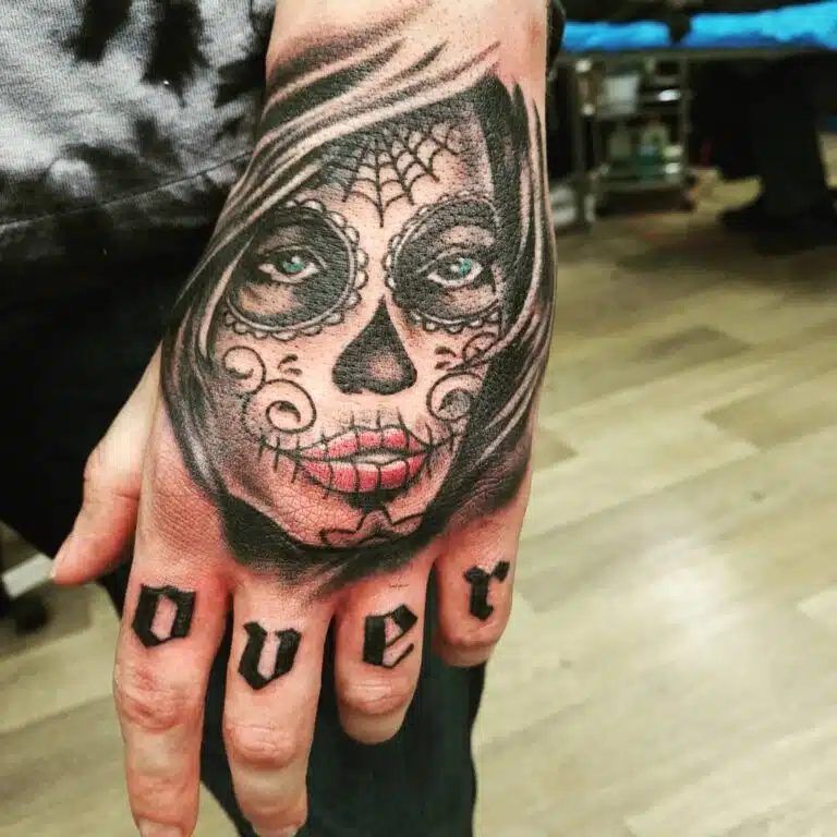 Tetování Muerte na hřbet ruky
