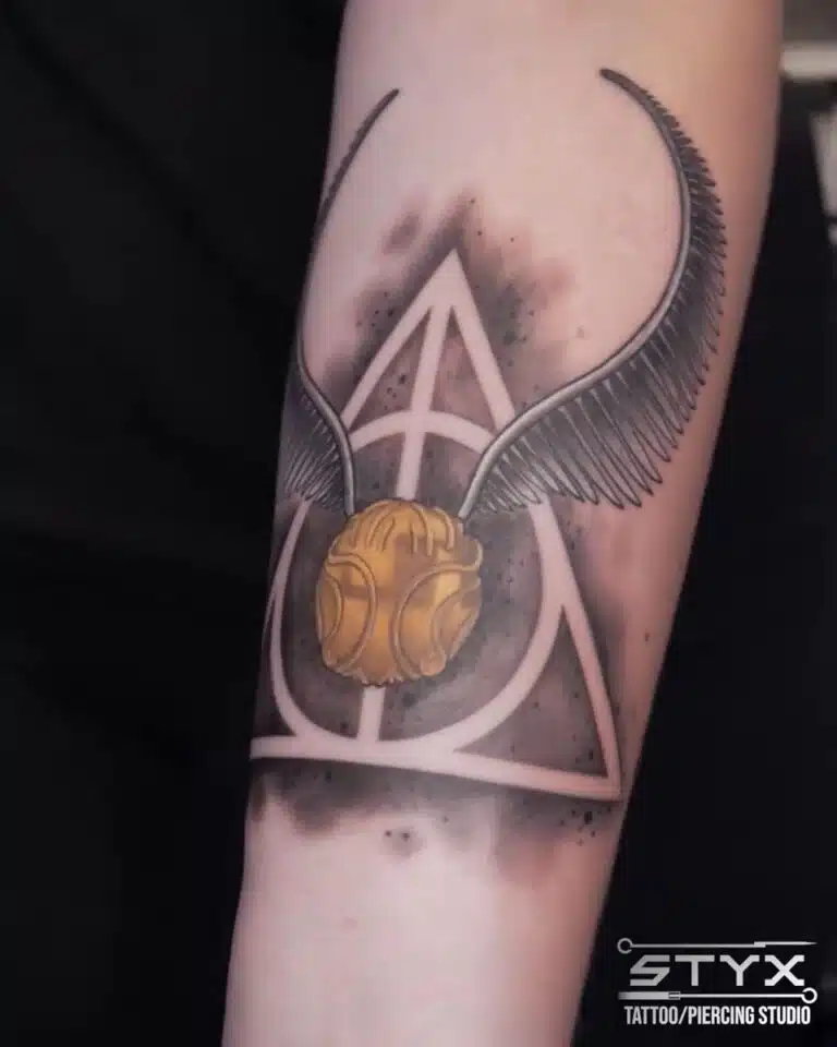 Tetování znaky a symboly, z filmů a pohádek, Harry Potter, relikvie smrti, zlatonka na předloktí