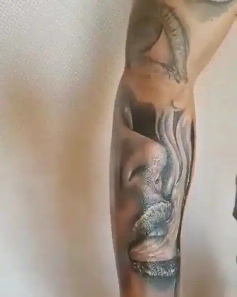 Tetování žena na předloktí
