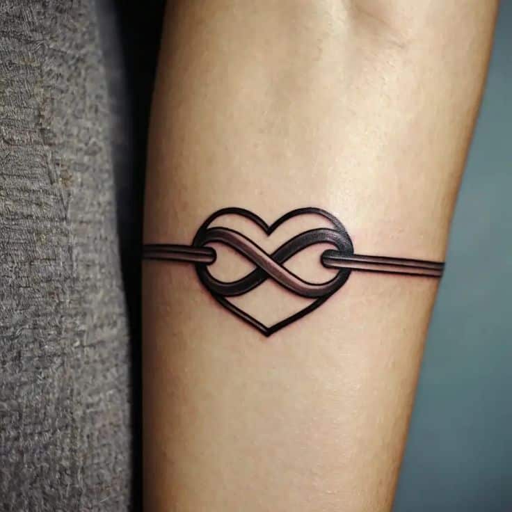 Symbol nekonečna v srdci s porvazem.