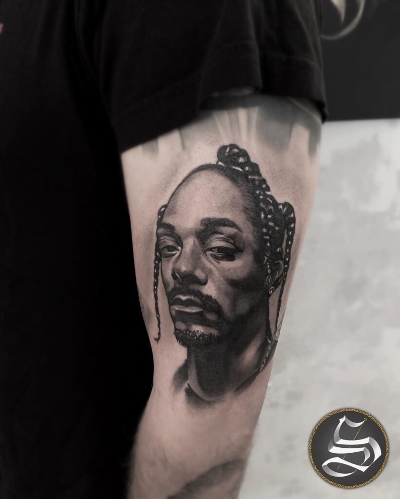 Tetování osobnosti portrét, Snoop Dogg na paži