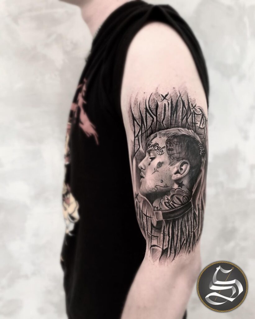 Tetování osobnosti, portrét Lil Peep na paži