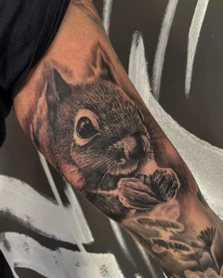 Tetování zvířata, veverka na paži