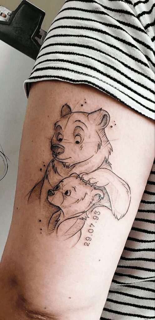 Medvěd a medvídě.