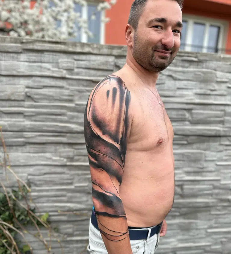 Tetování čáry na ruku