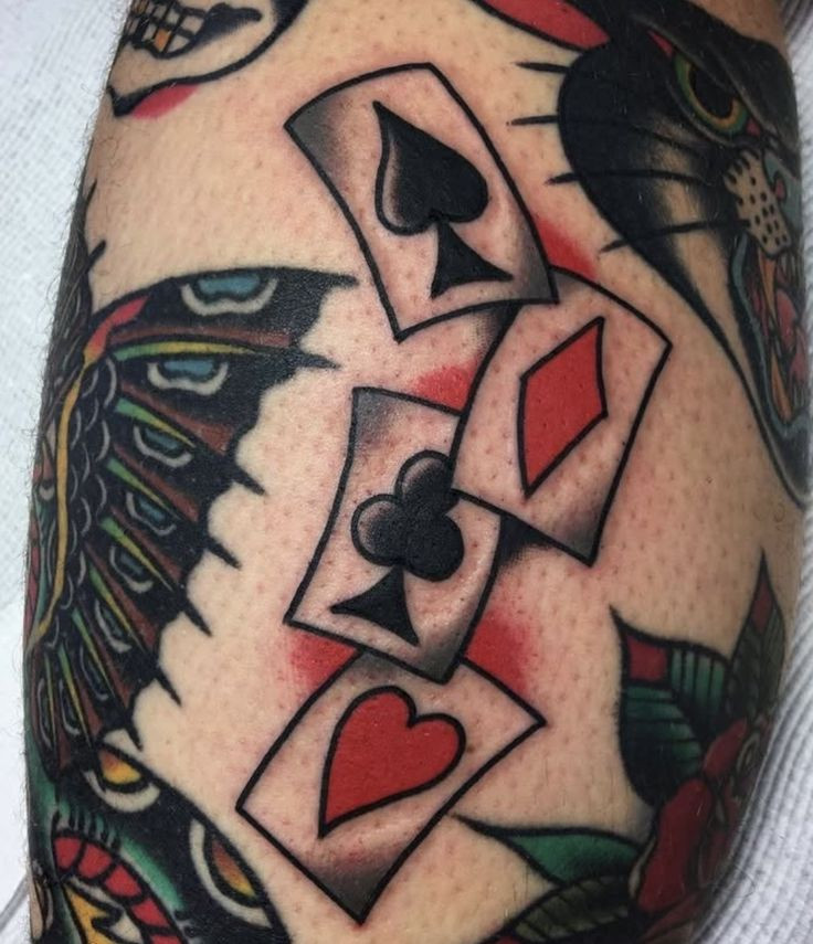 Piky, káry, kříže, srdce v old school stylu.