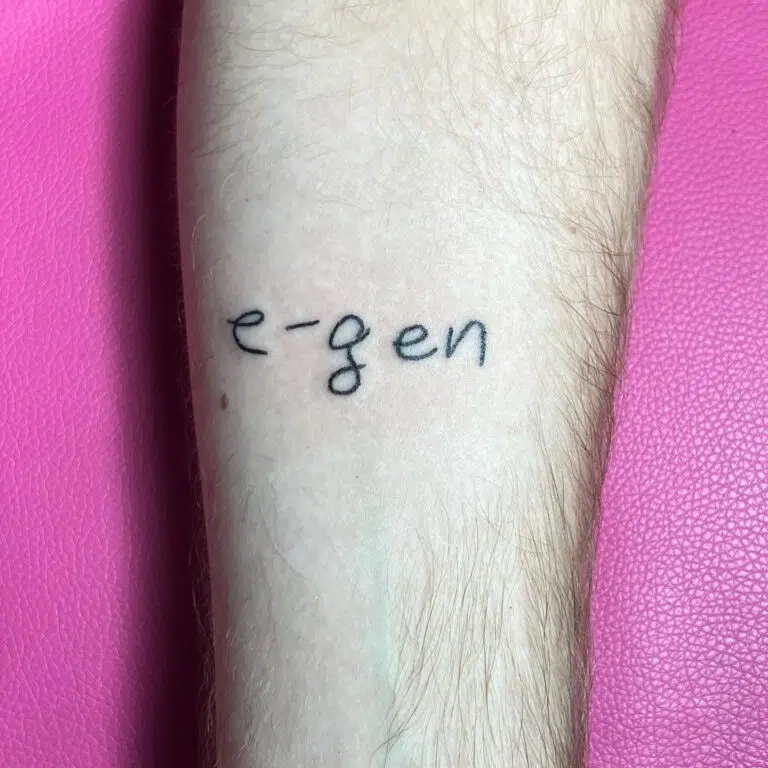 Tetování nápis na předloktí