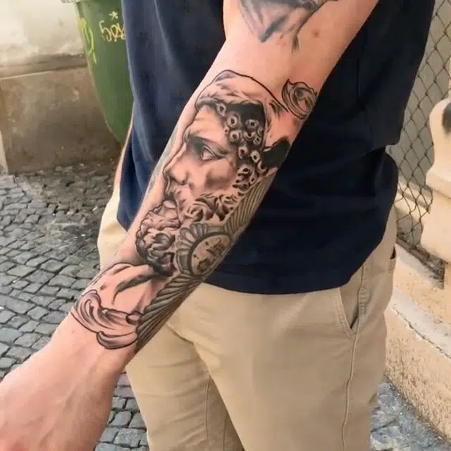Tetování portréty na předloktí