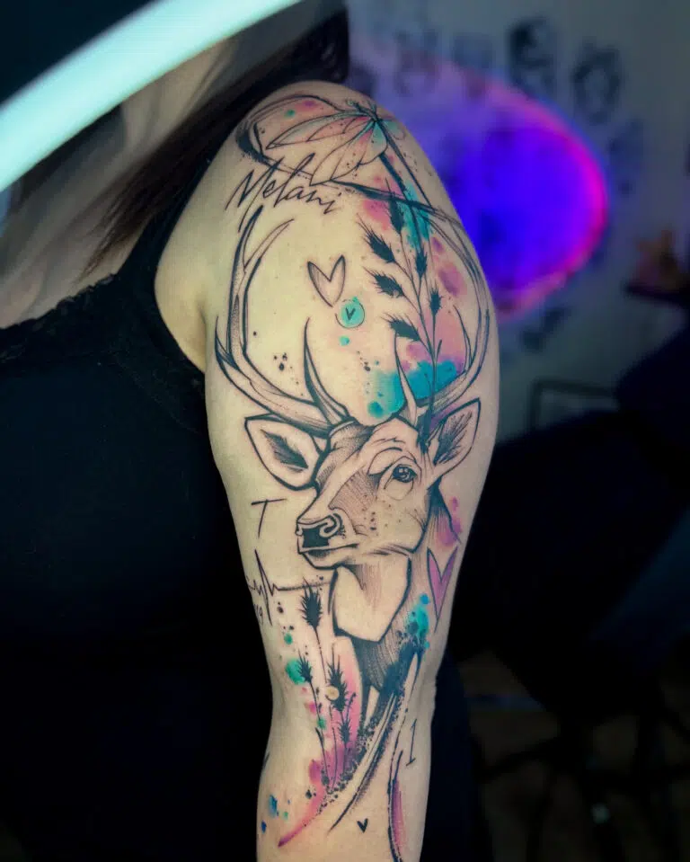 Tetování zvíře, jelen na rameni