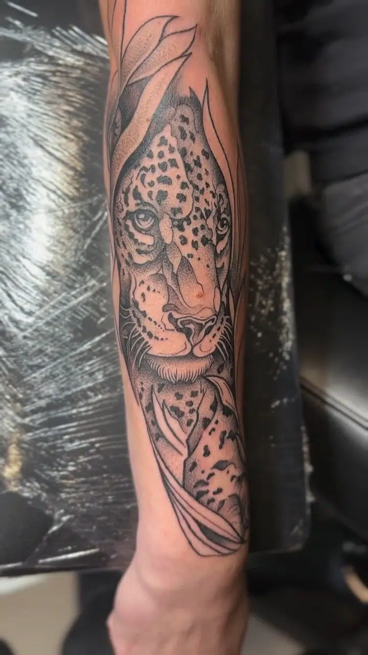 Tetování zvířata, leopard na předloktí