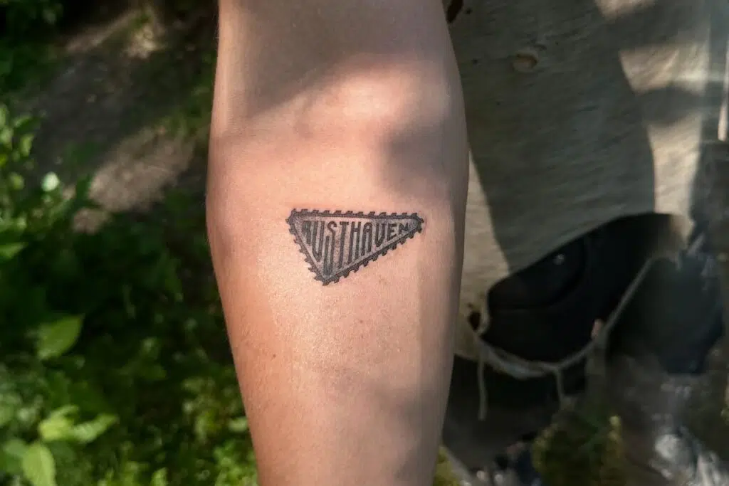 Tetování nápis na předloktí