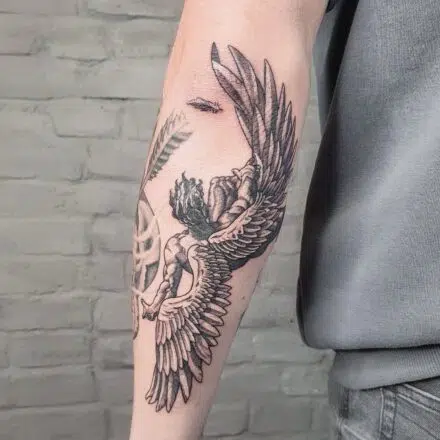 Tetování padlý anděl na předloktí