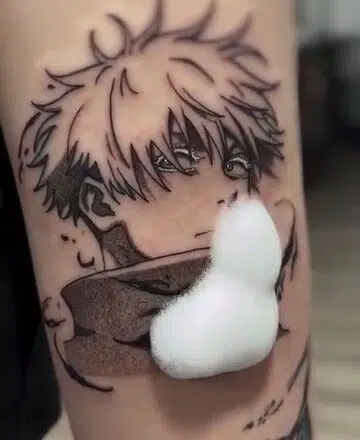 Tetování z anime filmů a pohádek postavička Gojo Satoru na rameno
