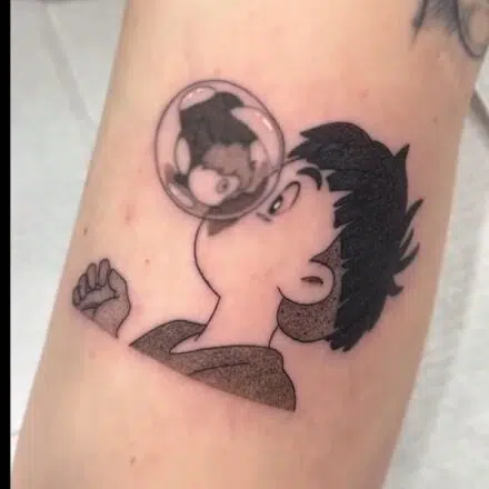 Tetování anime postavička z filmů a pohádek na rameno