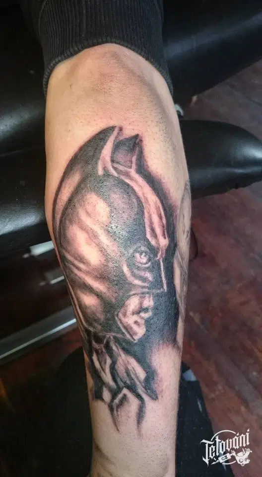 Tetování z filmů a pohádek Batman na předloktí