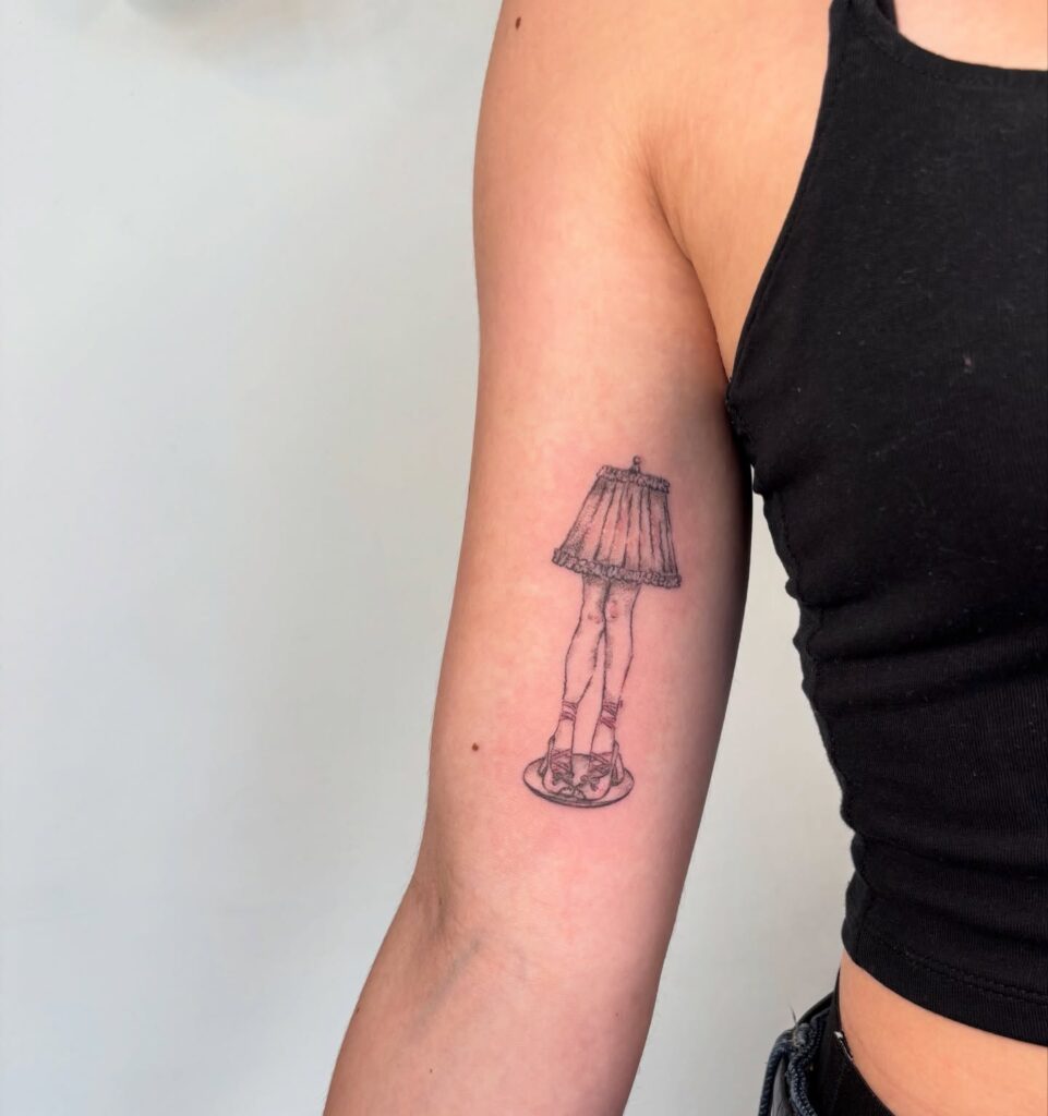 Tetování předmět lampa na rameno